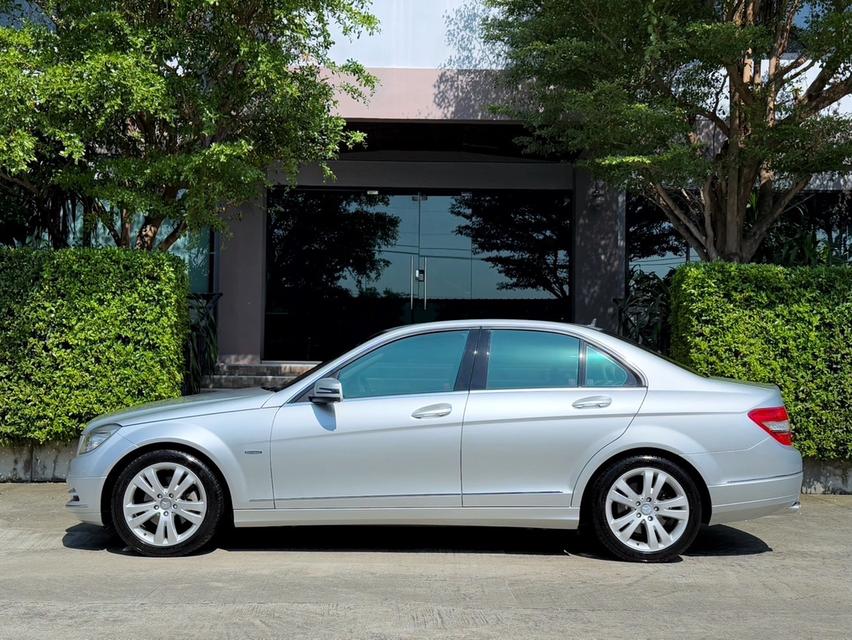 2011 BENZ C CLASS C200 CGI รถมือเดียวออกป้ายแดง รถวิ่งน้อย ประวัติศูนย์ครบ ไม่เคยมีอุบัติเหตุครับ 5