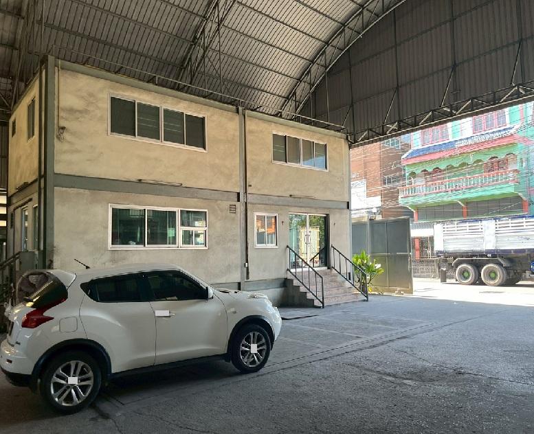 ให้เช่าโกดัง โรงงานพร้อมสำนักงาน 2 ชั้น / พื้นที่ดิน 250 ตารางวา / พื้นที่ใช้สอย 1000 ตารางเมตร / ทำเล สำโรงใต้ ปู่เจ้าสมิงพราย 2