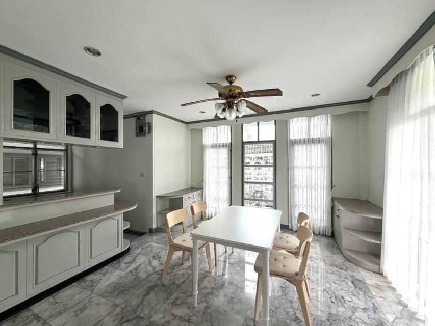 ให้เช่าบ้านเดี่ยว หมู่บ้านโฮมเพลส รามคำแหง 140 พร้อมเข้าอยู่ ทำเลดี เดินทางสะดวก ใกล้รถไฟฟ้าสายสีส้ม 3