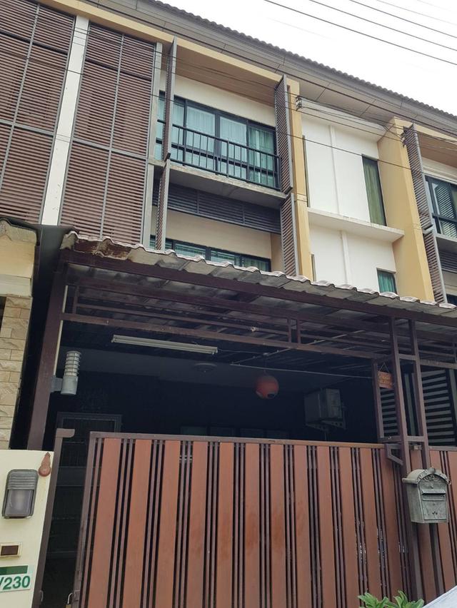 ขายทาวน์เฮ้าส์ 3 ชั้น