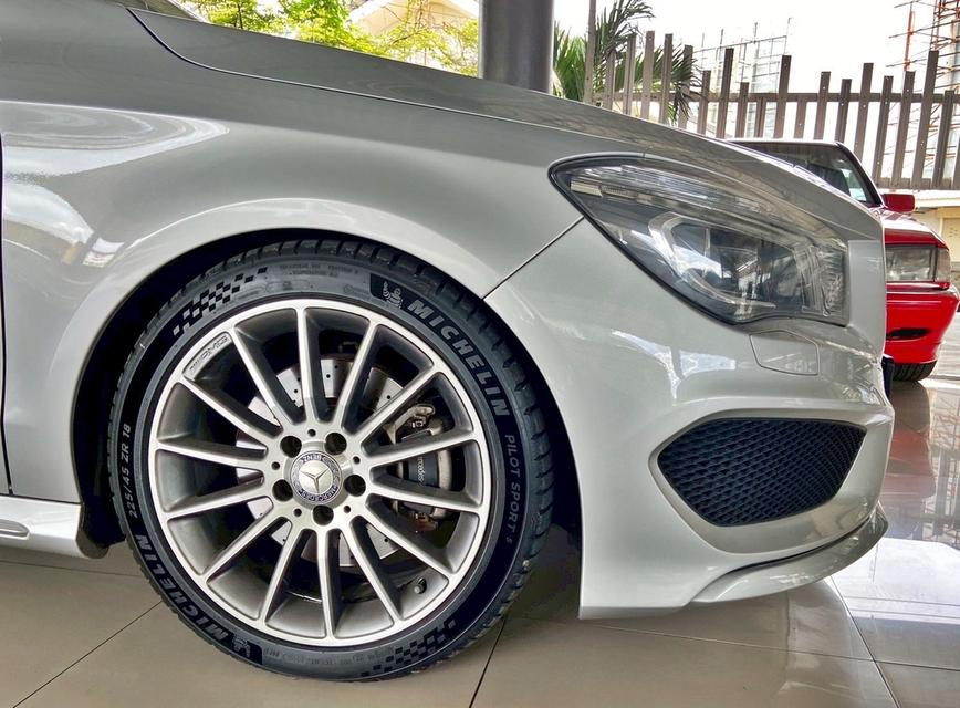 Mercedes-Benz CLA250 Shooting Brake
