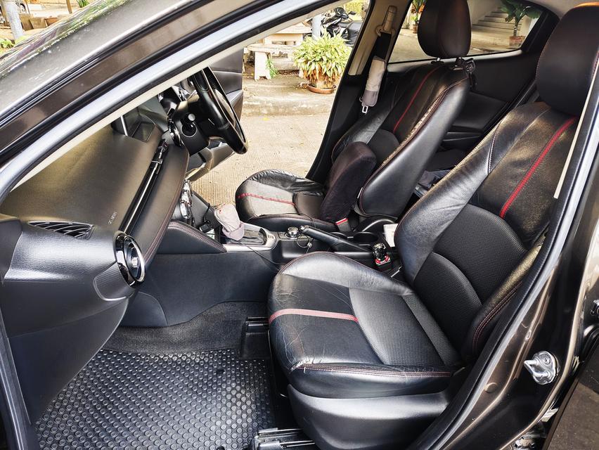 รถมาสด้า2 เบนซิน 1.3 ปี2016 ตัวtop 7