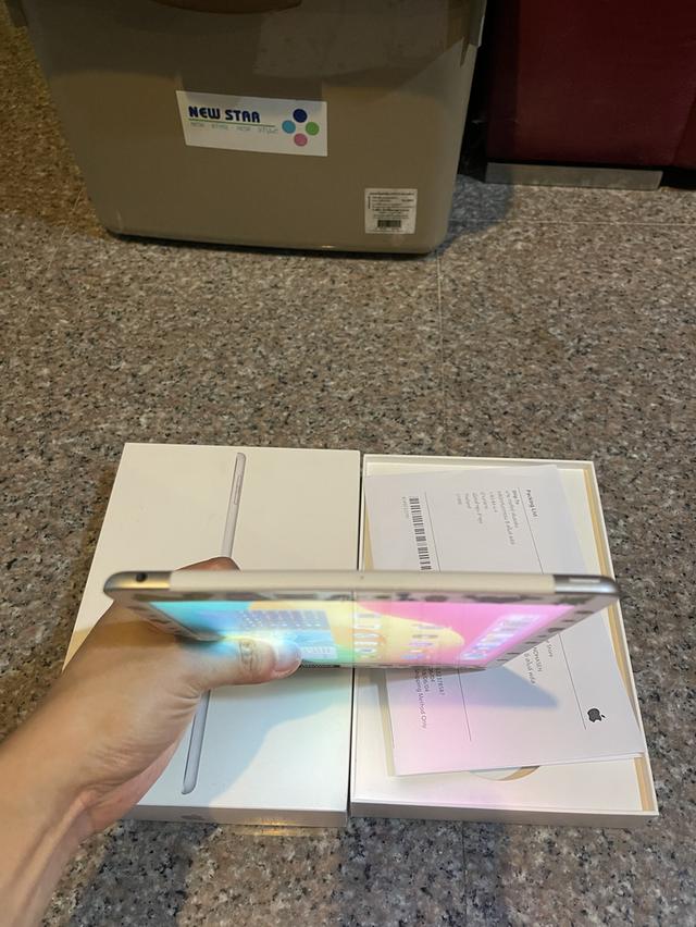 ขาบiPadGen6สีหายากSilver128กิ๊กWifi Celluerใส่ซิมได้มีกล่องอีมี่ตรงใช้งานดีทุกๆฟังชั่นถูกมากกก