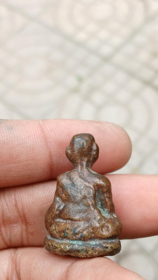 รูปหล่อโบราณ หลวงพ่อจง