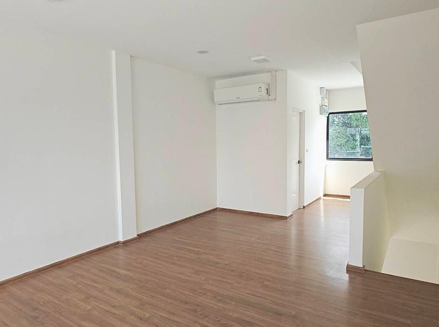 สำนักงาน โฮมส์ออฟฟิส District เทพารักษ์ ซอยมังกร 9