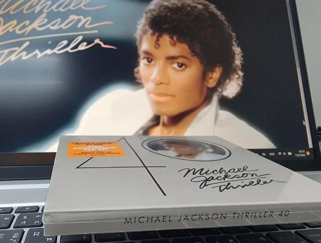 แผ่น Cd เพลง Michael Jackson Thriller ครบรอบ 40 ปี 2 ปี 2