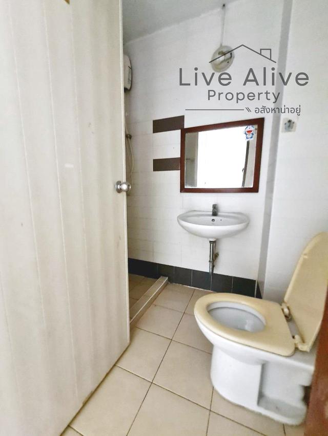 #S-0016 📣📣ขายด่วน!! #ทาวน์โฮมแถวอ่อนนุช80 #พัฒนาการ บ้านเปล่าเหมาะสำหรับทำรีโนเวทเพื่ออยู่อาศัยเอง ทำเลดีมาก 👍 6