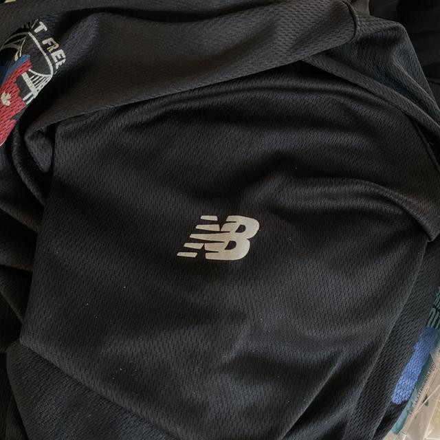 เสื้อกีฬาnew balance มือสอง รูปที่ 4