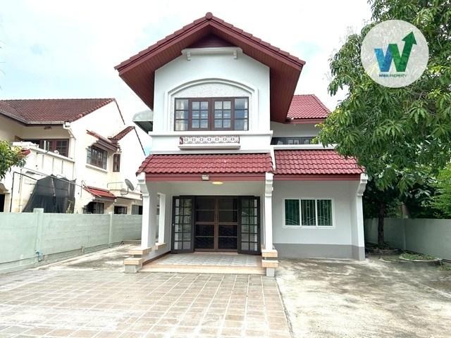 ให้เช่าบ้านเดี่ยว 90 ตร.ว. ใกล้ม.รังสิต สวยมาก 5 ห้องนอน 4 ห้องน้ำ 3 แอร์ 6 ที่จอดรถ ปรับปรุงใหม่เอี่ยม พร้อมเฟอร์นิเจอร์ 2