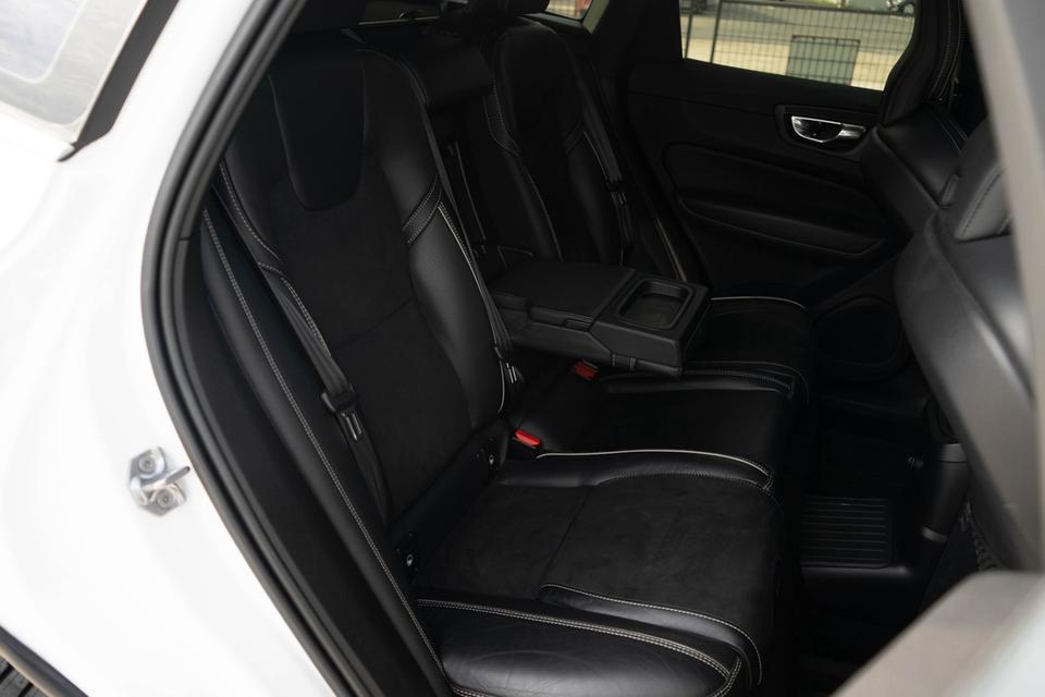 รหัสรถ CBL4224  Volvo XC60 2.0 T8 Inscription AWD SUV 2019 รูปที่ 14