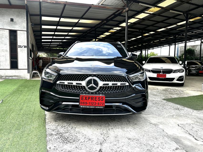 2023/24 MERCEDES BENZ GLA200 AMG พร้อมแพคเกจ MBSP ศูนย์