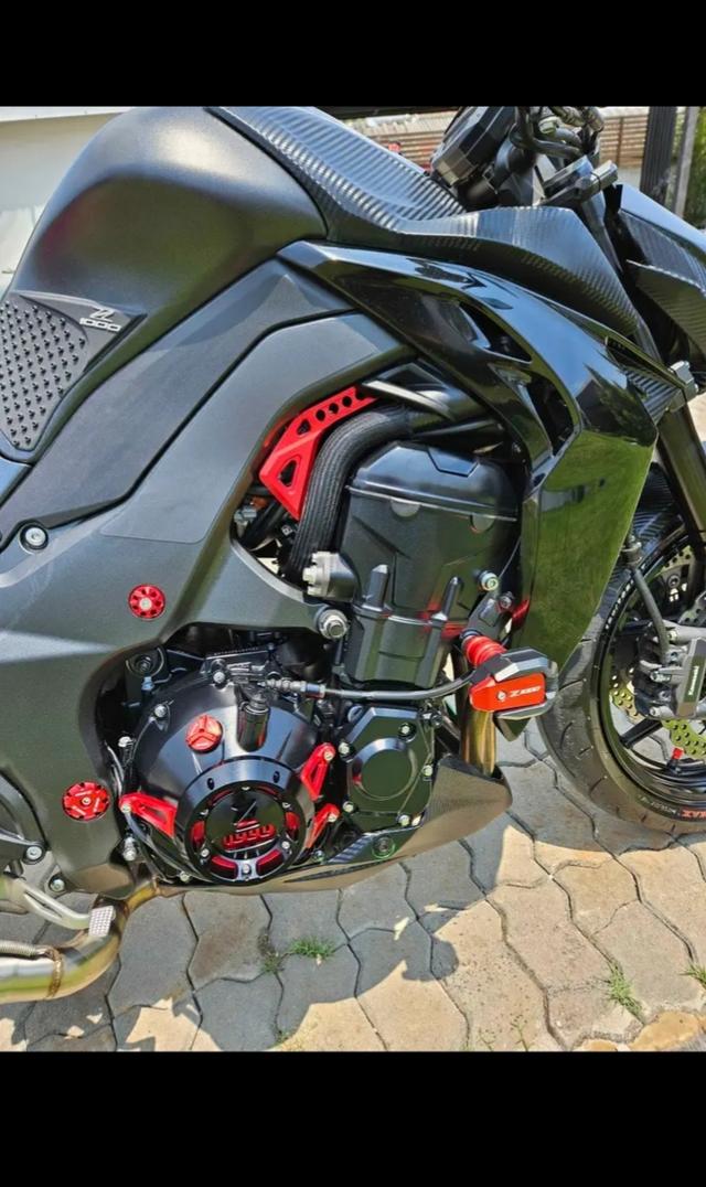Kawasaki z1000 ดำแดง 3