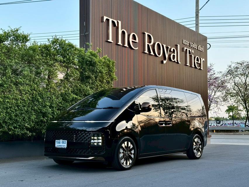 Hyundai Staria Premium Sunroof 2.2D 8AT ปี 2022 จดทะเบียน 2023