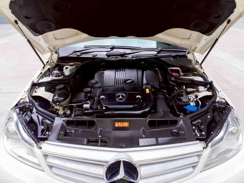 Mercedes Benz C200 CGI 1.8 (W204) ปี 2013 ♨️ #ประกันเครื่องเกียร์3ปี3หมื่นkm ♨️ 8