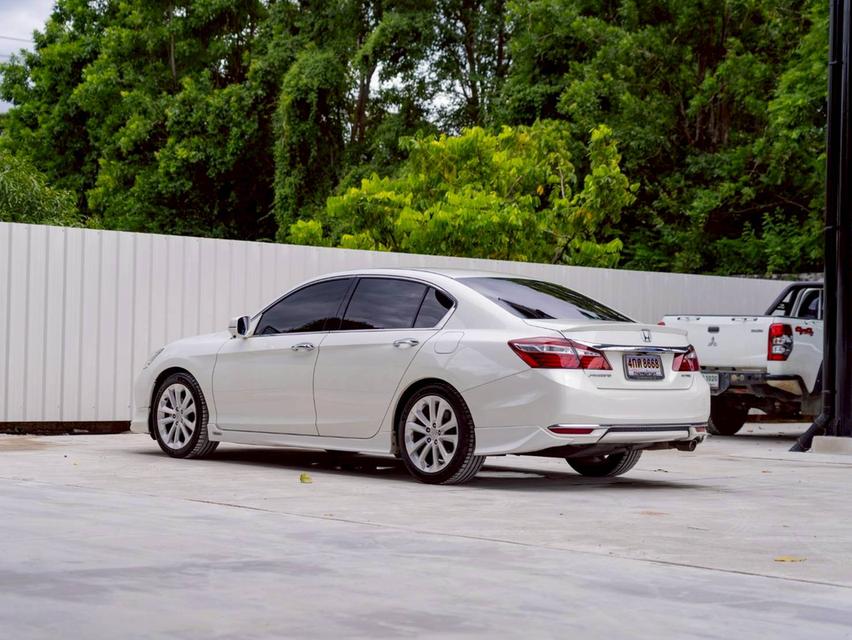 Honda Accord 2.4EL ปี16 7