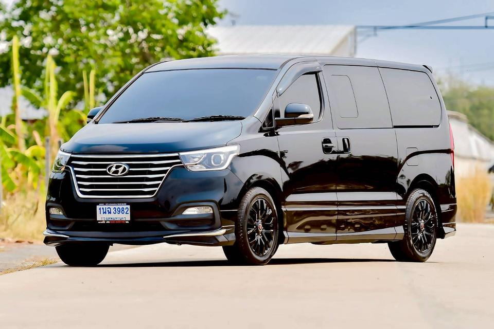 Hyundai H1 2.5Elite ปี19