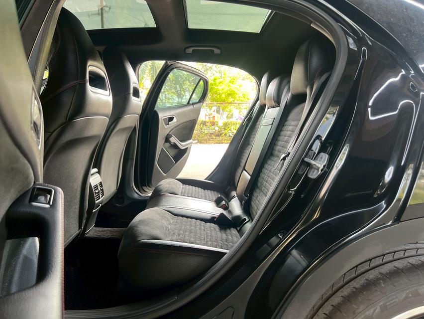 Mercedes-Benz GLA 250 AMG Dynamic AT ปี 2016 รูปที่ 18