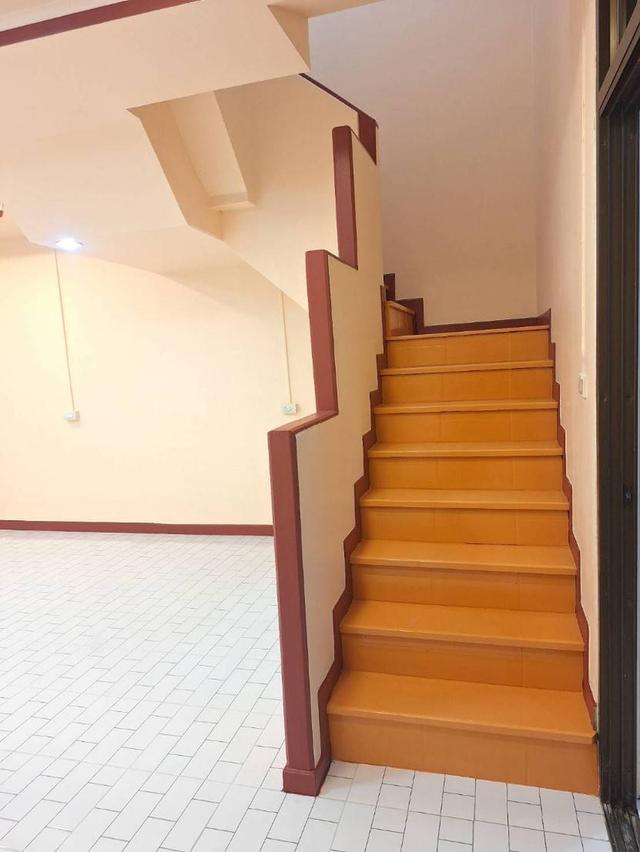 ขายทาวน์เฮ้าส์  หมู่บ้านทาวน์แอนด์คันทรี หนองจอก รีโนเวทใหม่ทั้งหลัง พร้อมอยู่ 12