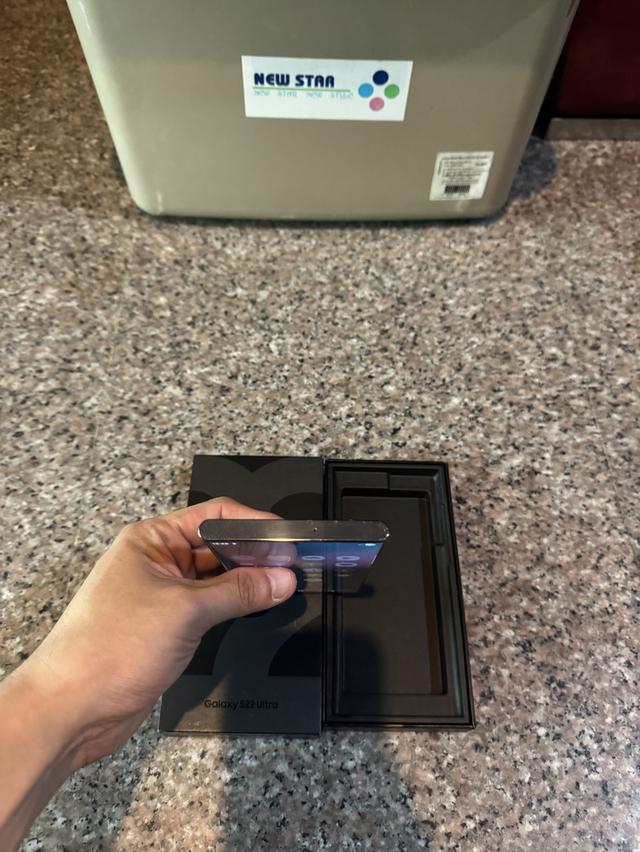 ขายๆๆๆถูกSamsungS22Ultra256กิ๊กRam12มึกล่องอีมี่ตรงสูนTrueสภาพสวยการใช้งานดีเยี่ยมทุกๆฟังชั่นเครื่องรีสโตได้ตลอดไม่มีติดแอคเค้าใดๆคับ ( จอขาวจั๊วไม่มี รูปที่ 3