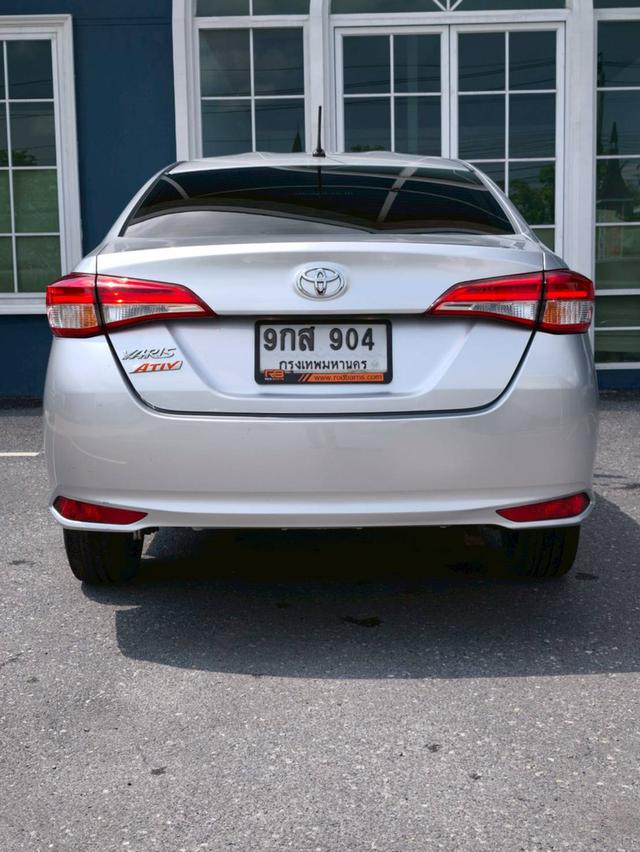 Toyota yaris ativ 1.2entry auto 11