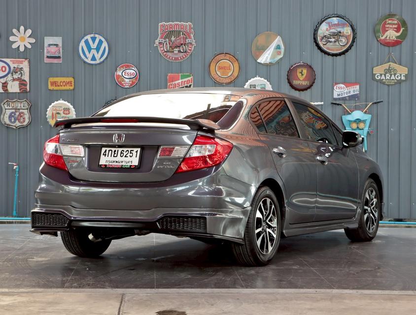 HONDA CIVIC FB 1.8 ES i-VTEC ปี2015ออพชั่นแน่นเต็มคัน ตัวท็อปสุดในรุ่น 2
