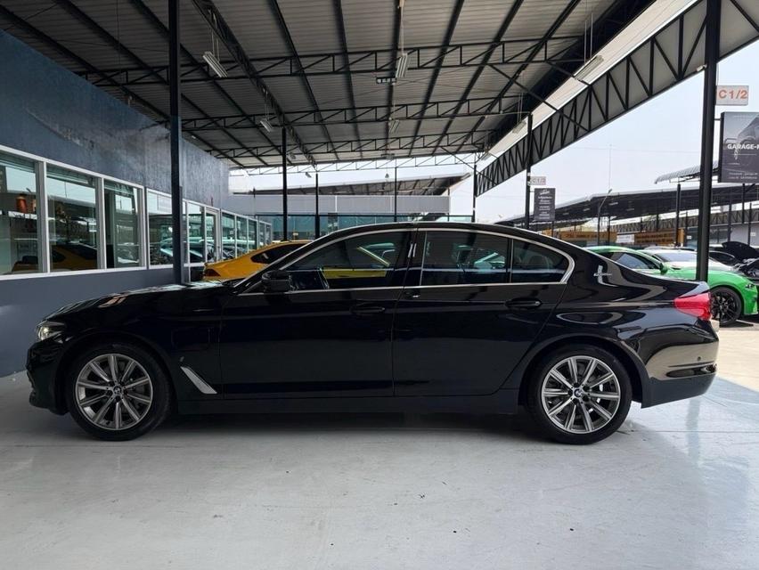 รหัสรถ JRS1993 BMW 530e Elite (G20) (เบนซิน + ปลั๊กอินไฮบริด)รถปี 2019 2