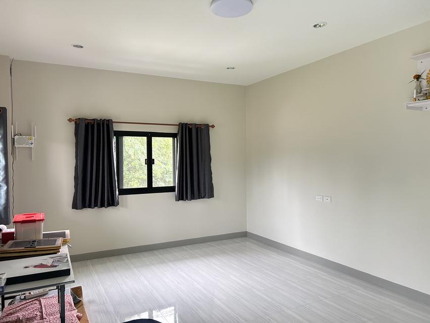 บ้านชั้นเดียว เนื้อที่ 1 ไร่ 1