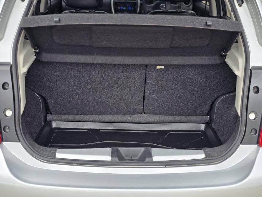 Nissan March 1.2EL ปี 2015  Option ครบ  17