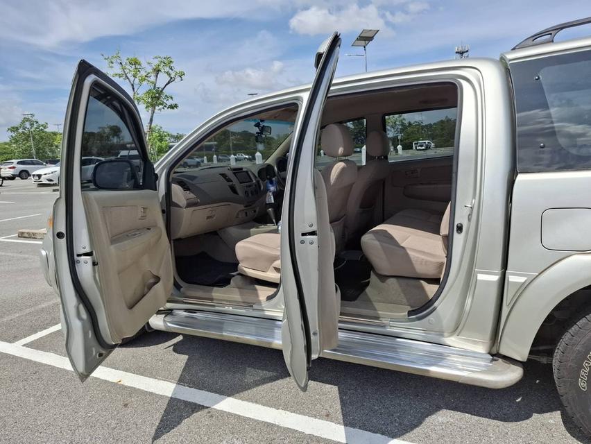 * ขายรถ Toyota Vigo Grand Carryboy 3.0 d4d 5 ประตู ปี 2008