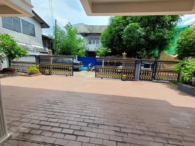 ให้เช่าบ้านเดี่ยว 2 ชั้น 75 ตรว. 8 ห้องนอน ย่านอารีย์ พหลโยธิน ซอยอารีย์สัมพันธ์ 4 ใกล้ BTS อารีย์ ** เหมาะอยู่อาศัย ทำอ