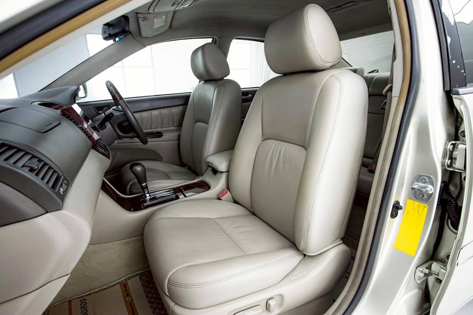 TOYOYA CAMRY 2.4 Q LPG 2004  10
