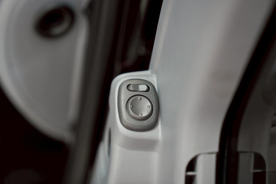 MG V80 2.5 L SELEMATIC AT ปี 2019  10