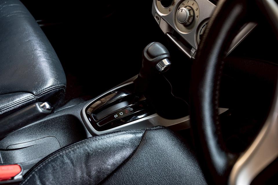 Honda City 1.5SV ปี 2011 สีเทา ท๊อปสุด 17