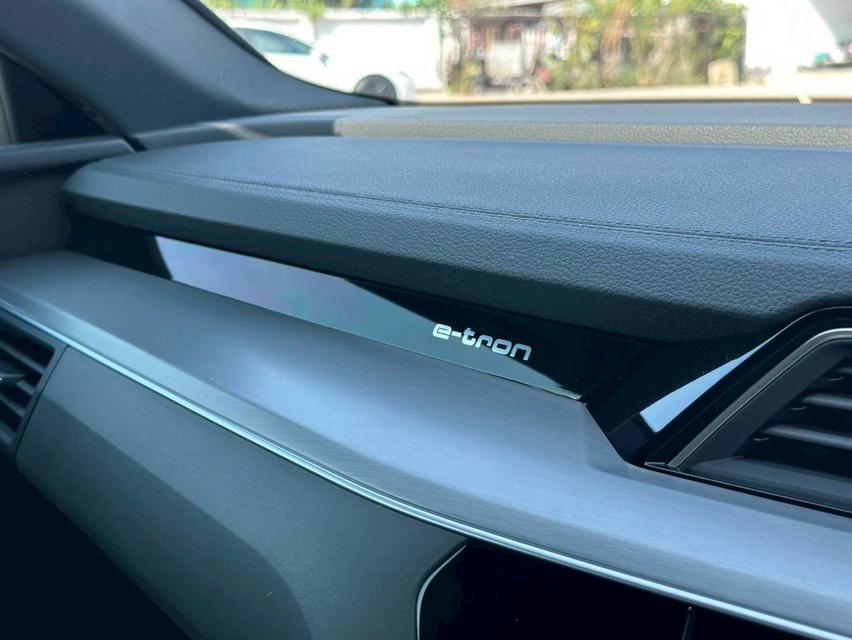 Audi E-tron 55 Sportback Quattro S-Line ปี 2020 จด 2021 รูปที่ 17