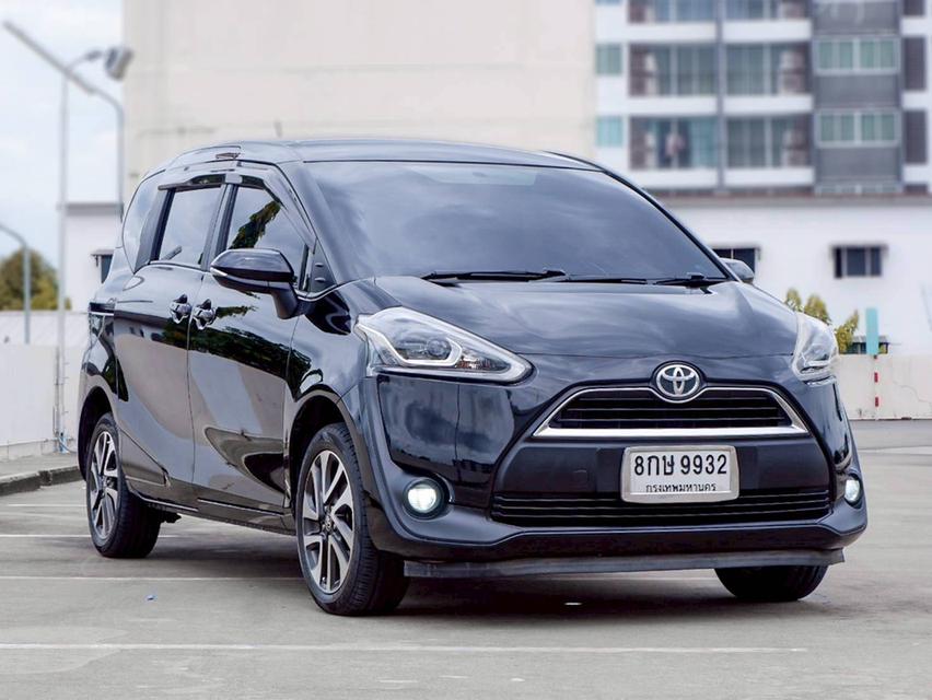 TOYOTA SIENTA 1.5 V เกียร์ Auto สีดำ ปี 2019 (ตัว Top สุดประตูสไลด์ไฟฟ้า 2 ข้าง)