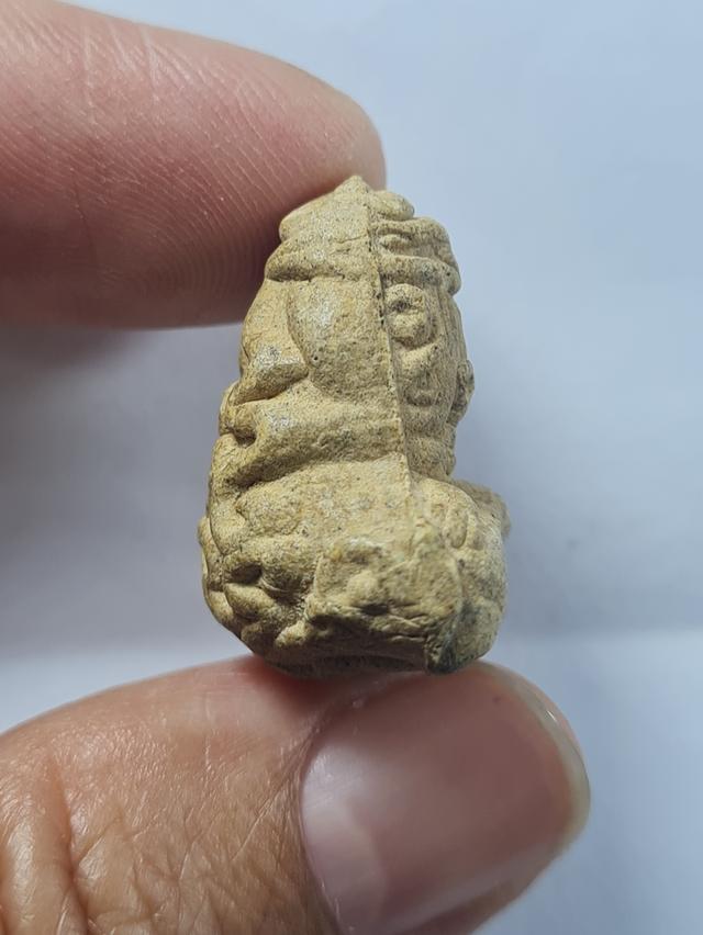 พระปิดตาเนื้อผง ไม่ทราบที่ รูปที่ 4