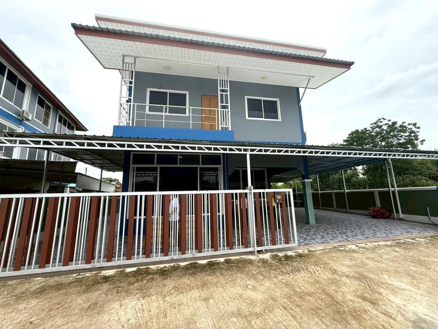 ให้เช่า บ้านเดี่ยว HS087 บ้านใหม่ พร้อมเฟอร์ มีแอร์ทุกห้อง บ้านสวน ชลบุรี. 525 ตรม. 67 ตร.วา ทำเลดี เดินทางสะดวก ใกล้โลตัส อมตะชลบุรี เซ็นทรัล 1