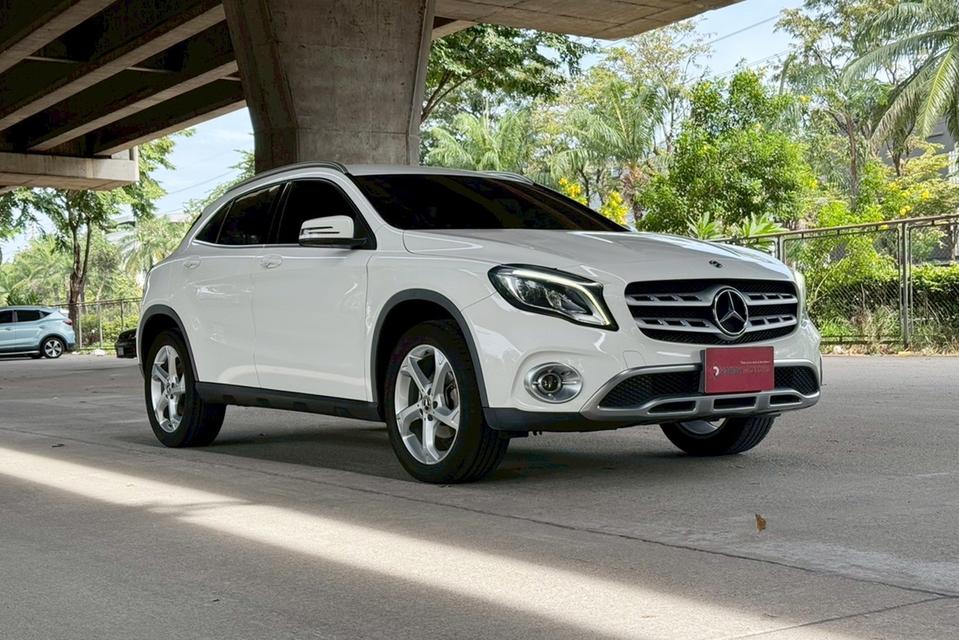 🔥ฟรีดาวน์ รถหรู GLA200 รถสวย ขับดีมาก Mercedes-Benz GLA200 1.6 W156 Urban SUV AT ปี 2019 รูปที่ 4
