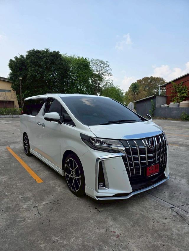 Toyota ALPHARD 2.5SC PACKAGE สีขาว ปี 2023 ไมล์ 20,000 รูปย่อยที่ 3