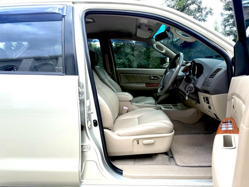 TOYOTA FORTUNER 3.0V ปี 2010 รูปที่ 16