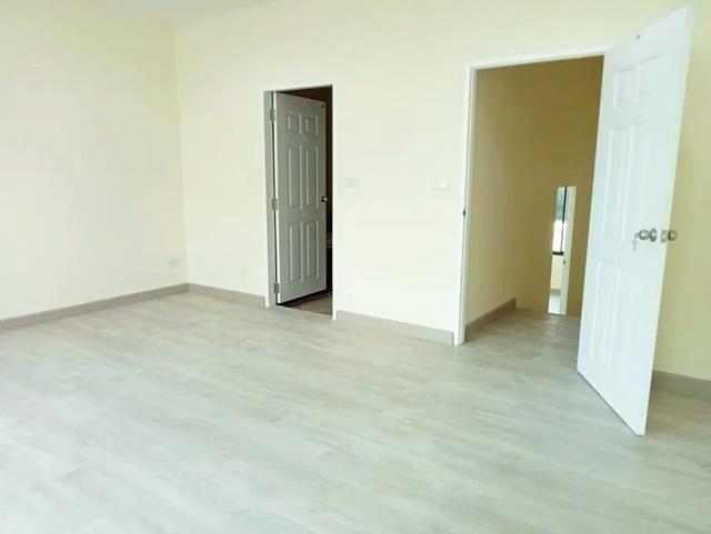 เซ็นทรัล บางนา 600 ม. ให้เช่าทาวน์โฮม 3.5ชั้น 21ตร.ว. 270 ตร.ม.MRT ศรีลาซาล 1.3กม. มอนเตสซอรี่ อะแคเดอมี่ 200 ม. 3 นอน 4 6