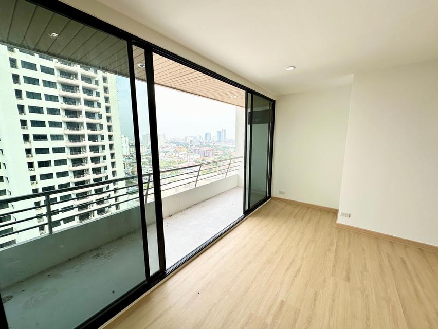 #ขาย   📣📣 #คอนโดริมแม่น้ำเจ้าพระยาวิวดี ใจกลางนนทบุรี Riverine Place Condo  ชั้น20 15