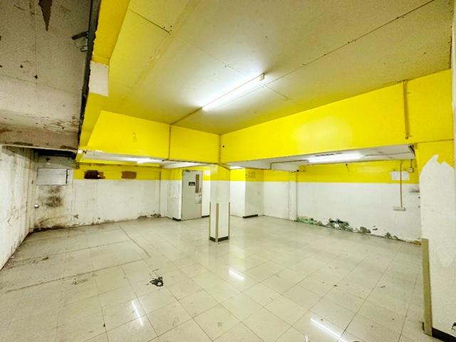 MRT บางกะปิ 250ม.แฮปปี้แลนด์ เซ็นเตอร์ 200 ม. ให้เช่าอาคารพาณิชย์ 4 ชั้น 2คูหา 32 ตร.วา. 510 ตร.ม. .4นอน 4 น้ำ MRT แยกลำ 3