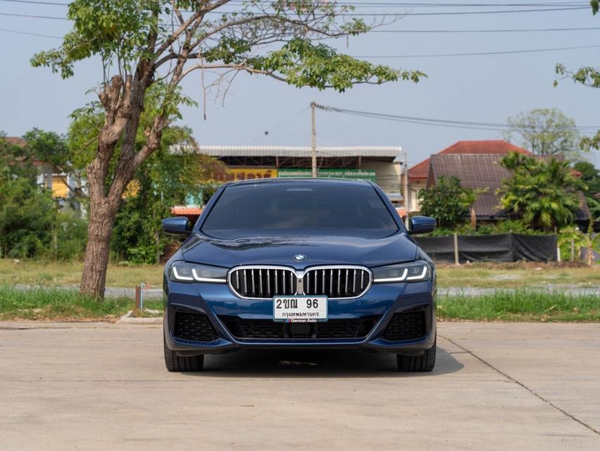 BMW 530e 2.0 M Sport LCI Plug-in Hybrid ปี 2022 เลขไมล์ 13,xxx km. 
