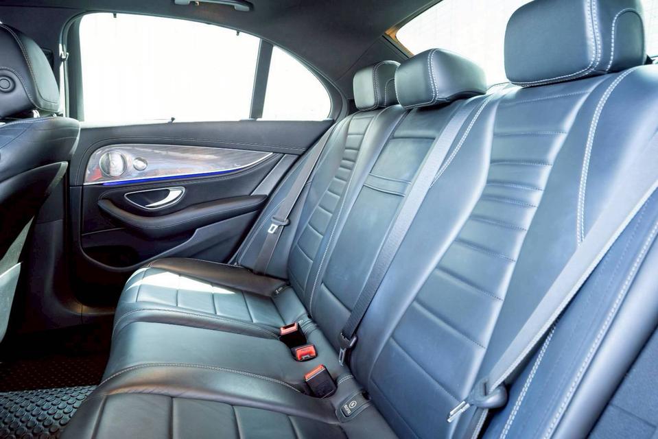 BENZ E-CLASS E350e 2.0 AMG DYNAMIC ปี 2018 สีเทา โฉม W213 ปี16-24 รูปที่ 11