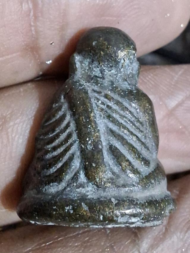 พระเครื่อง หลวงพ่อเงิน ปี2534 รูปย่อยที่ 2