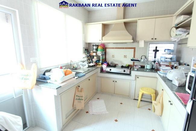 ขายบ้านนันทวัน รามคำแหง94 เนื้อที่ 83.80ตร.ว. 3นอน 3ห้องน้ำ มีห้องเมท บ้านสวย สภาพดี เข้าอยู่ได้เลย 9