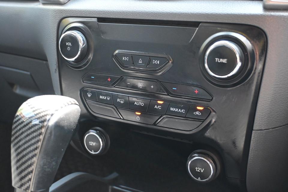 Ford Everest 2.2 Titanium 2015 รูปที่ 8