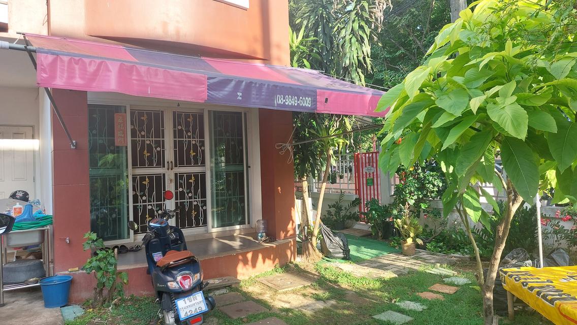 ทาวน์เฮาส์หลังริม 3 นอน 3 น้ำ 2 จอด 3