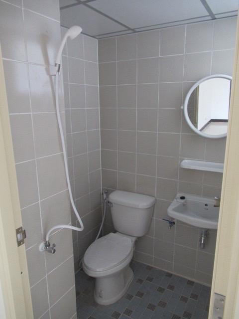 ให้เช่าห้องชุด ลานดาวทาวเวอร์ คอนโดมิเนียม พร้อมเข้าอยู่ได้ทันที ห่างสถานีรถไฟฟ้า BTS ศรีเทพา เพียง 1.4 กม. ราคา 2,000 บาทต่อเดือน 7